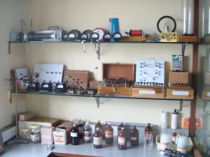 lab-physics-chemistry (1) lab-physics-chemistry (1)